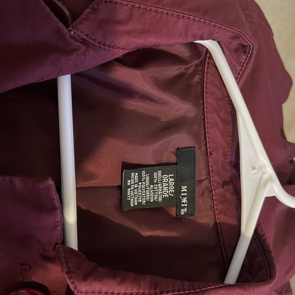 Wine colored jacket - Picture 2 of 3
